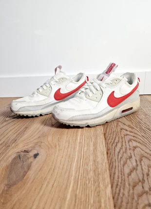 Nike Air Max TerraScape Blanche et Rouge Taille 42.5, marca: Nike, estado: Muy bueno, tamaño: 42,5, 46,00 €, 49,00 € Protección al comprador incluida