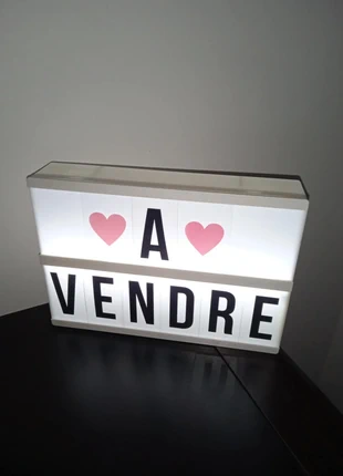 Boîte lumineuse à messages, staat: Heel goed, € 7,00, € 8,05 inclusief Kopersbescherming