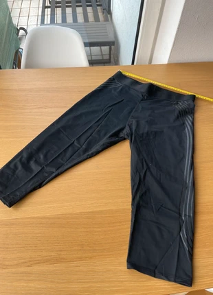 3/4 Sporthose mit Streifen, marke: Workout, zustand: Gut, größe: S / 36 / 8, 2,00 €, 2,80 € inklusive Vinted-Käuferschutz