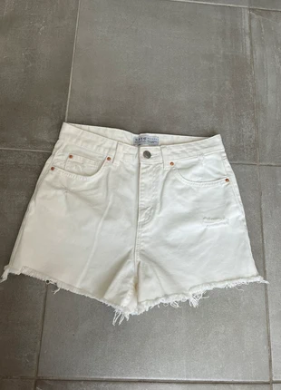 Primark White Denim Shorts • High Waisted Jean Shorts • Short en Jean Blanc Taille Haute 38, marke: Primark, zustand: Neu, größe: M / 38 / 10, 12,00 €, 13,30 € inklusive Vinted-Käuferschutz