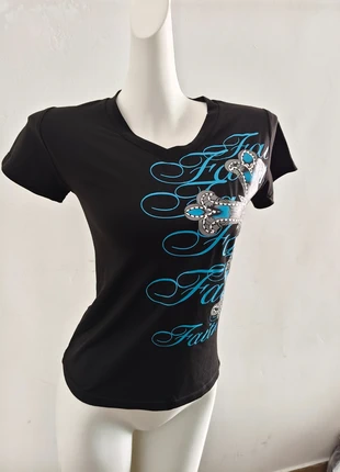 Stylish Black V-Neck T-Shirt with "Faith" Print & Embellished Flower – Vintage Fashion, condition: Very good, size: M / 10, £11.11, £12.37 includes Buyer Protection