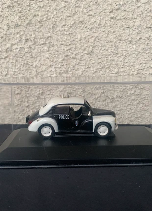 Renault 4 cv police 1/43 boite, zustand: Sehr gut, größe: Einheitsgröße, 12,00 €, 13,30 € beinhaltet Vinted-Käuferschutz Pro