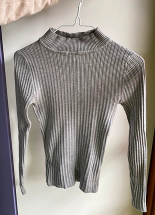 Maglioncino Grigio, brand: Primark, condizioni: Ottime, taglia: M / IT 42 / EU 38, €3.00, €3.85 include la Protezione acquisti