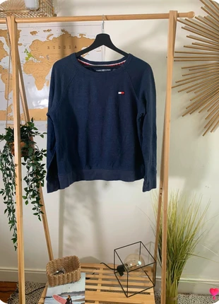 Sweat Tommy Hilfiger bleu marine Taille M, marque: Tommy Hilfiger, état: Très bon état, taille: M / 38 / 10, 16,00 €, 17,50 € Protection acheteurs (Pro) incluse