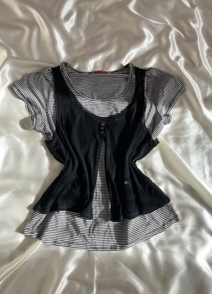 T-shirt rayé à boléro intégré à boutons - y2k gothic style, marca: Top Vintage, estado: Muito bom, tamanho: XL / 42 / 14, €19.00, €20.65 inclui Proteção do Comprador Pro