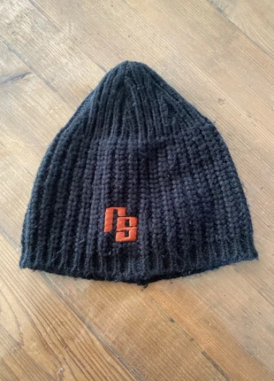 Bonnet Rossignol noir, merk: Rossignol, staat: Nieuw zonder prijskaartje, maat: Universele maat, € 2,00, € 2,80 inclusief Kopersbescherming