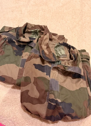 Lot 2 vestes treillis T4 zone tempérée – Armée français, marque: Armée de Terre, état: Très bon état, taille: S, 15,00 €, 16,45 € Protection acheteurs incluse