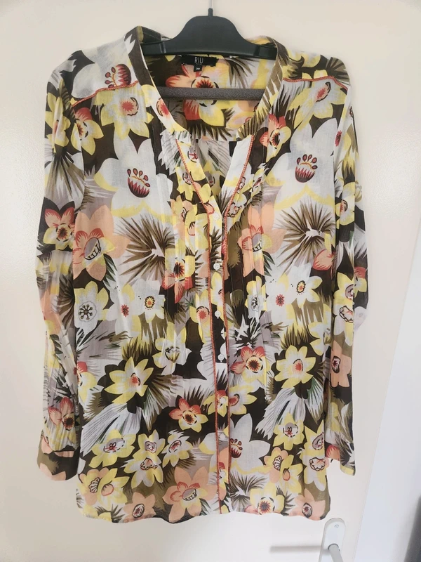 Jolie blouse fleurie en coton Riu Paris taille 38