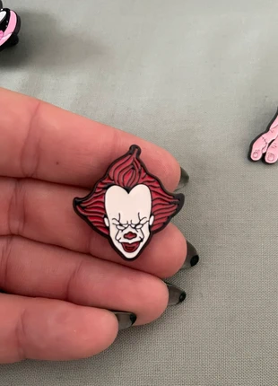 Pins ça le clown, marque: Disney, état: Neuf sans étiquette, 3,90 €, 4,80 € Protection acheteurs incluse