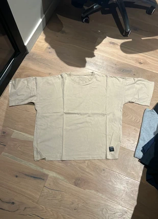 T-shirt Pull&Bear, marque: Pull & Bear, état: Bon état, taille: M, 4,00 €, 4,90 € Protection acheteurs incluse