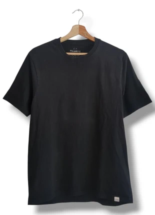 Plain Basics Black T-Shirt – Size M, marca: Pull & Bear, estado: Bueno, tamaño: M, 2,00 €, 2,80 € Protección al comprador incluida