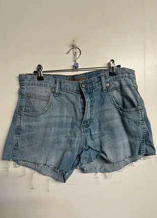 Wrangler denim shorts. Waist 32, brand: Wrangler, condition: Very good, size: L / 12, £12.00, £13.30 includes Buyer Protection