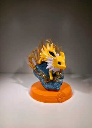 Figurine Voltali, brand: Pokémon, condizioni: Ottime, taglia: Taglia unica, €14.90, €16.35 include la Protezione acquisti Pro