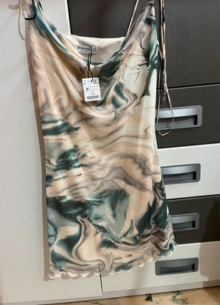 Vestido fluido Stradivarius, marque: Stradivarius, état: Neuf avec étiquette, taille: M / 38 / 10, 17,00 €, 18,55 € Protection acheteurs incluse