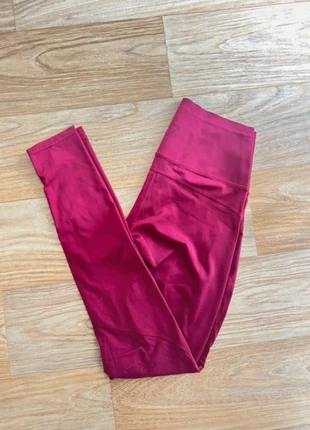 Leggings rouge taille haute Gymshark, marque: Gymshark, état: Très bon état, taille: M / 38 / 10, 16,00 €, 17,50 € Protection acheteurs incluse