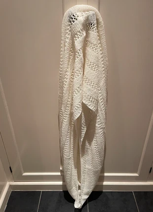 Sjaal col model, merk: MODEL, staat: Heel goed, € 5,00, € 5,95 inclusief Kopersbescherming