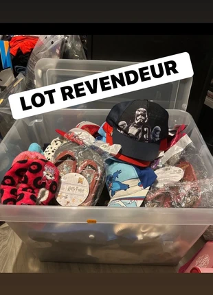 Lot revendeur de 87 pièces neuf, marca: Disney, estado: Novo com etiquetas, tamanho: Tamanho único, €130.00, €137.20 inclui Proteção do Comprador Pro