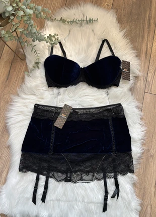 Christine le Duc Lingerie Set Live your fantasy - purple Velvet & Lace size XXL new !, marque: Christine le duc, état: Neuf avec étiquette, taille: XXL / 44 / 16, 20,00 €, 21,70 € Protection acheteurs incluse
