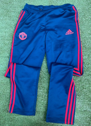Pantalon Manchester United, marque: adidas, état: Très bon état, taille: S, 30,00 €, 32,20 € Protection acheteurs (Pro) incluse