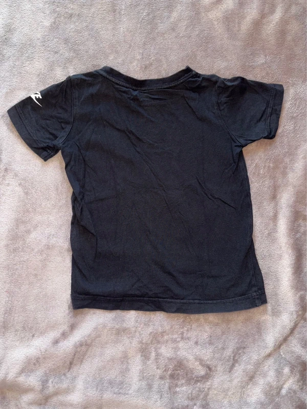 T-shirt Nike noir garçon taille 3 ans noir en très bon état. - photo numéro 6