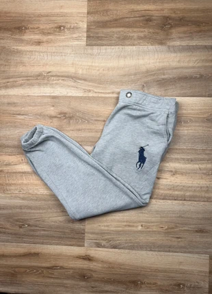 Jogging Ralph Lauren gris logo brodé bleu - taille L - homme - 100% coton, marke: Ralph Lauren, zustand: Sehr gut, größe: L, 20,00 €, 21,70 € inklusive Vinted-Käuferschutz