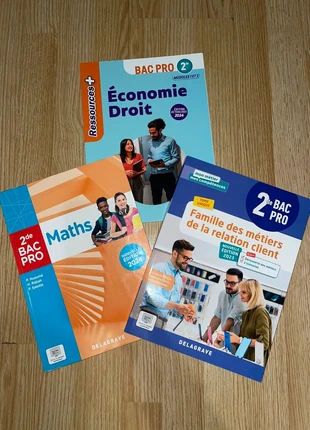 Manuels d’enseignement professionnel de Seconde MRC, staat: Nieuw zonder prijskaartje, € 15,00, € 16,45 inclusief Kopersbescherming