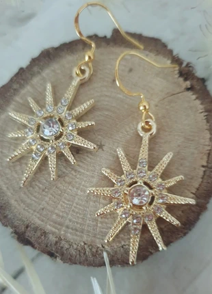 Boucles d'oreilles étoiles ⭐ brillantes avec incrustations et crochets en argent plaqué, estado: Nuevo sin etiquetas, 6,00 €, 7,00 € Protección al comprador Pro incluida