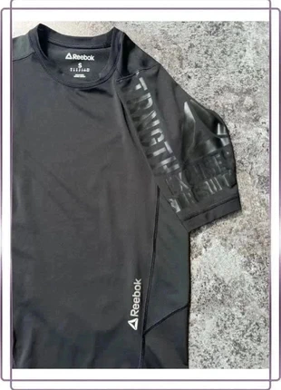 Tshirt compression noir sport homme Reebok taille S Maglietta sportiva uomo Sport-T-Shirt Herren Men, marque: Reebok, état: Très bon état, taille: S, 15,00 €, 16,45 € Protection acheteurs incluse