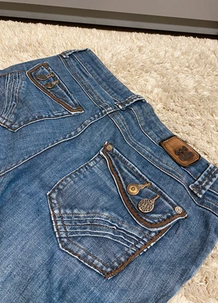 Vintage Jeans. Backpocket-Design. Backprint. Vintage Dressing., marke: Vintage Dressing, zustand: Sehr gut, größe: L / 40 / 12, 35,00 €, 37,45 € inklusive Vinted-Käuferschutz