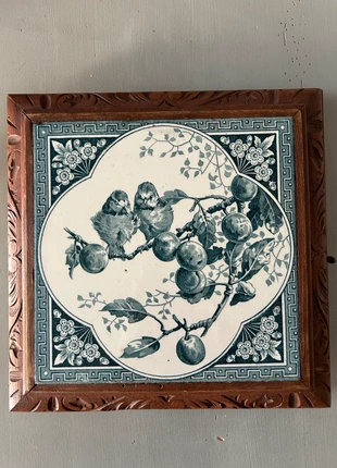 Beautiful antique French Gien tile trivet, wooden frame, hand painted with birds, estado: Muito bom, €85.00, €89.95 inclui Proteção do Comprador
