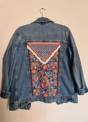 Kiabi : veste jeans broderies florales boheme au dos denim 100 % coton, brand: Kiabi, condition: Very good, size: S / 36 / 8, €25.00, €26.95 includes Buyer Protection