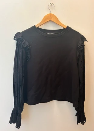 Haut noir avec manches broderie, marke: Zara, zustand: Sehr gut, größe: L / 40 / 12, 3,00 €, 3,85 € inklusive Vinted-Käuferschutz