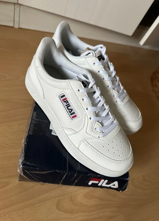 Weiße Sneaker / Fila Italia, merk: FILA, staat: Nieuw zonder prijskaartje, maat: 37, € 29,00, € 31,15 inclusief Kopersbescherming
