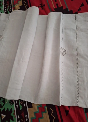 Housse de traversin en lin. Brodé et monogrames au centre, marke: Vintage, zustand: Sehr gut, 10,00 €, 11,20 € inklusive Vinted-Käuferschutz