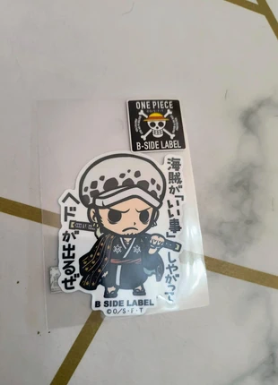 One piece trafalgar d. Law, merk: Stickers, staat: Goed, maat: Prematuur, tot 44 cm, € 6,00, € 7,00 inclusief Kopersbescherming