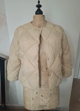 Doudoune Zara beige avec écharpe, marca: Zara, estado: Muito bom, tamanho: 11 anos / 146 cm, €16.00, €17.50 inclui Proteção do Comprador