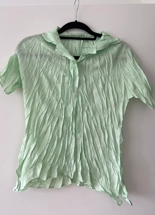 Pleats Please Issey Miyake shirt, merk: Pleats Please Issey Miyake, staat: Nieuw zonder prijskaartje, maat: Universele maat, € 135,00, € 142,45 inclusief Kopersbescherming