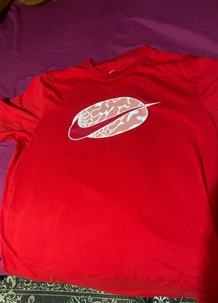 The Nike tee, brand: Nike, condition: Very good, size: S, £25.00, £26.95 includes Buyer Protection