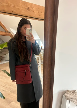 Sac à main bandoulière bordeaux, marque: Kiabi, état: Très bon état, 4,00 €, 4,90 € Protection acheteurs incluse