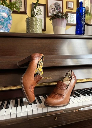 1970s style real leather brown bohemian western retro whimsigoth witch heeled loafers, merk: y2k, staat: Heel goed, maat: 40, € 50,00, € 53,20 inclusief Kopersbescherming Pro