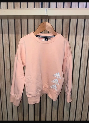 Pull Adidas, marque: adidas, état: Très bon état, taille: 5 ans / 110 cm, 13,50 €, 14,88 € Protection acheteurs incluse