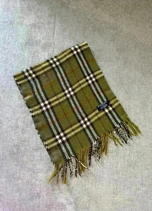 Écharpe Burberry verte, marque: Burberry, état: Très bon état, 45,00 €, 47,95 € Protection acheteurs (Pro) incluse