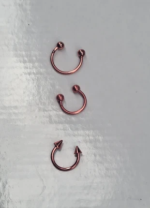 Set piercings horseshoe rouge 1mm, marque: Crazy Factory, état: Neuf sans étiquette, 3,00 €, 3,85 € Protection acheteurs incluse