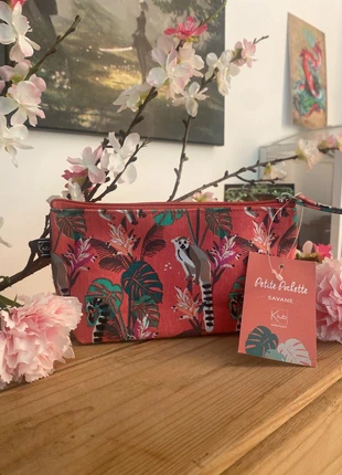 Trousse maquillage ou école rose corail, état: Neuf avec étiquette, 2,00 €, 2,80 € Protection acheteurs incluse