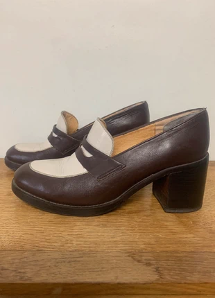 Mocassins vintage à talons hauts en cuir bicolore marron et crème #mocassins #vintage, marke: Vintage, zustand: Gut, größe: 37.5, 19,00 €, 20,65 € beinhaltet Vinted-Käuferschutz Pro