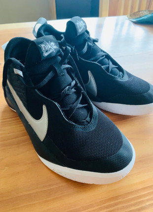 Chaussures Nike de basket, marca: Nike, estado: Muito bom, tamanho: 37, €20.00, €21.70 inclui Proteção do Comprador