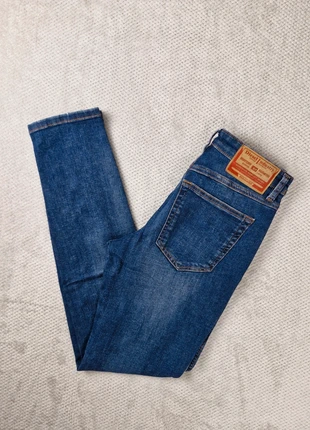 Jean Diesel Industry – W26 L32 – Bleu Délavé, marque: Diesel, état: Très bon état, taille: S / 36 / 8, 15,00 €, 16,45 € Protection acheteurs incluse