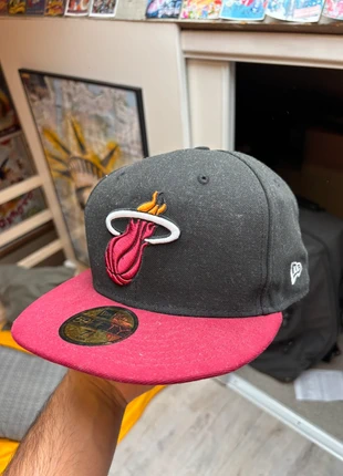 Casquette snapback miami heat new era, marque: New Era, état: Très bon état, taille: XL, 12,00 €, 13,30 € Protection acheteurs incluse