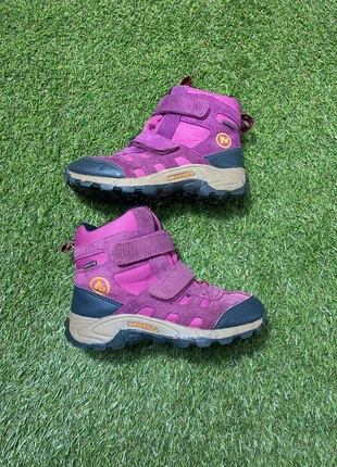 Chaussures de randonnée violettes Merrell Taille 32, marca: Merrell, estado: Muito bom, tamanho: 32, €20.00, €21.70 inclui Proteção do Comprador Pro