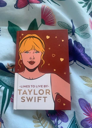 Taylor Swift Book, condition: Very good, £3.50, £4.38 includes Buyer Protection